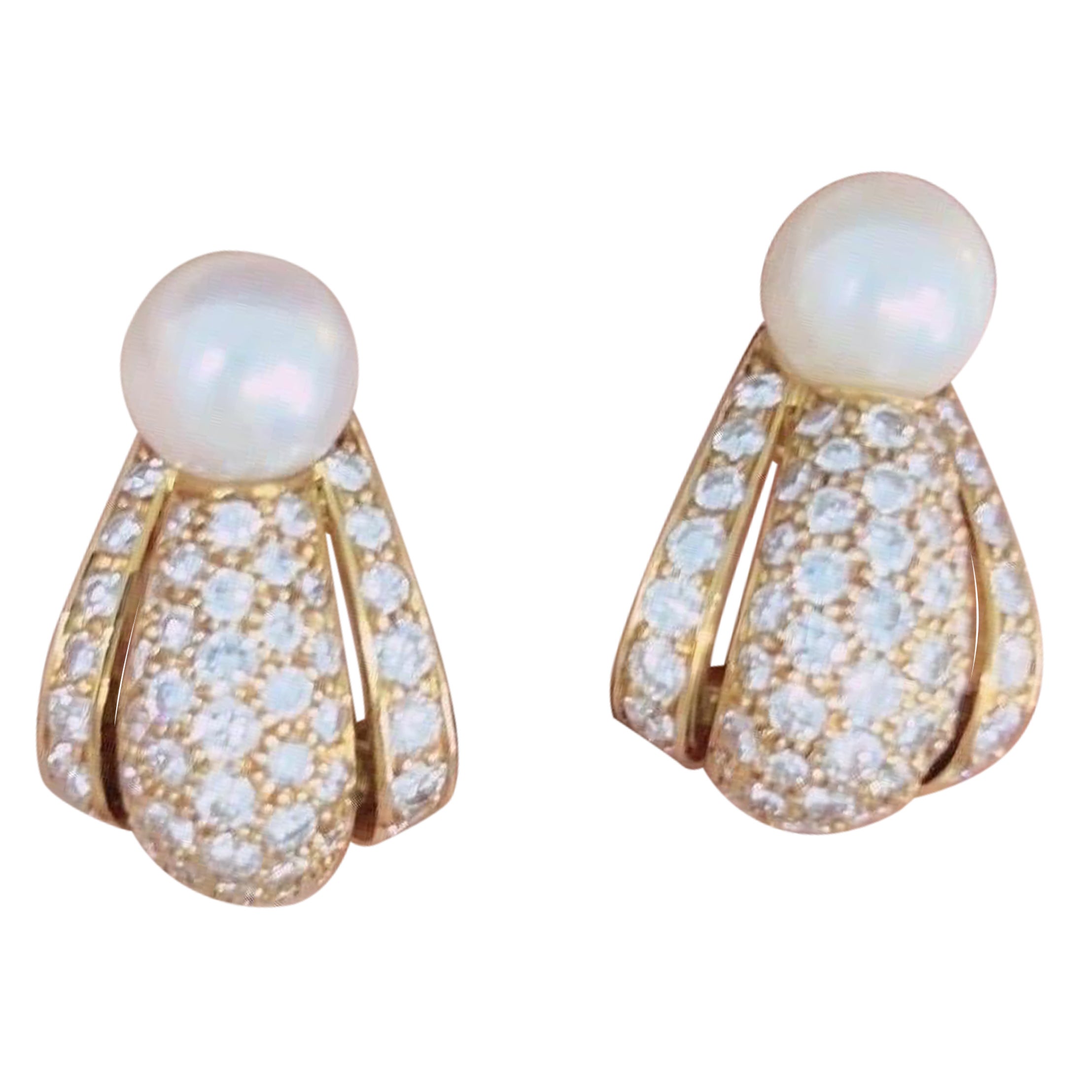 Cartier, a pair of diamond and cultured pearl ear clips For Sale