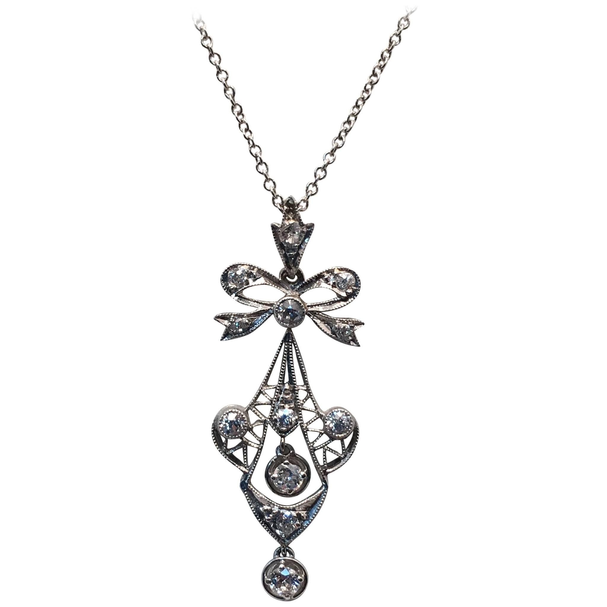 Lovely Edwardian Diamond Platinum Necklace For Sale