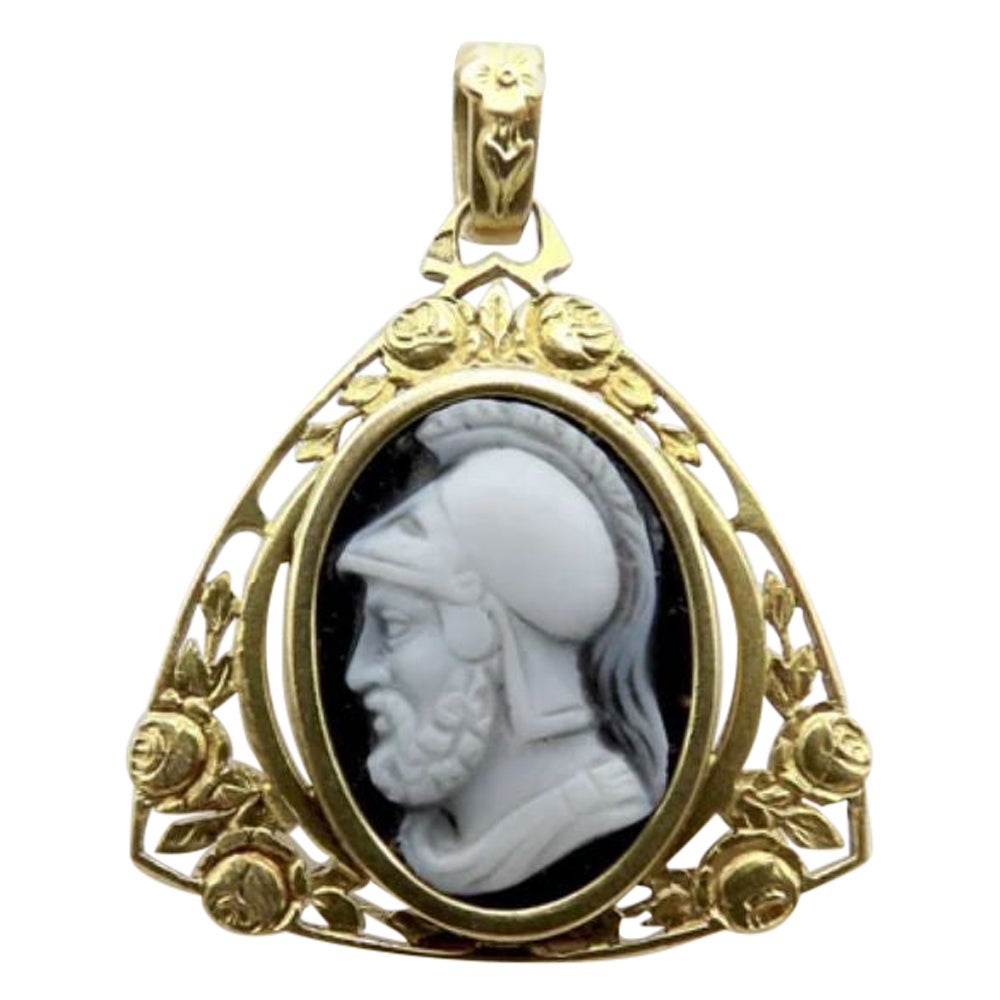 Victorian 18K Gold Hardstone Warrior Cameo Locket