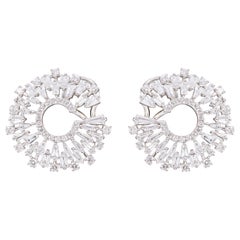 Boucles d'oreilles en or blanc 18 carats avec diamant de 3,78 carats et anneau modifié