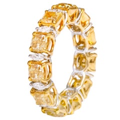 Anneau d'éternité en or 18 carats avec diamants jaunes et blancs solitaires de 5,99 carats