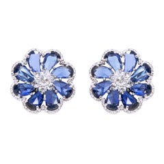 18 Karat White Gold 9.25 Carats Blue Sapphire and Diamond Flower Stud Earrings