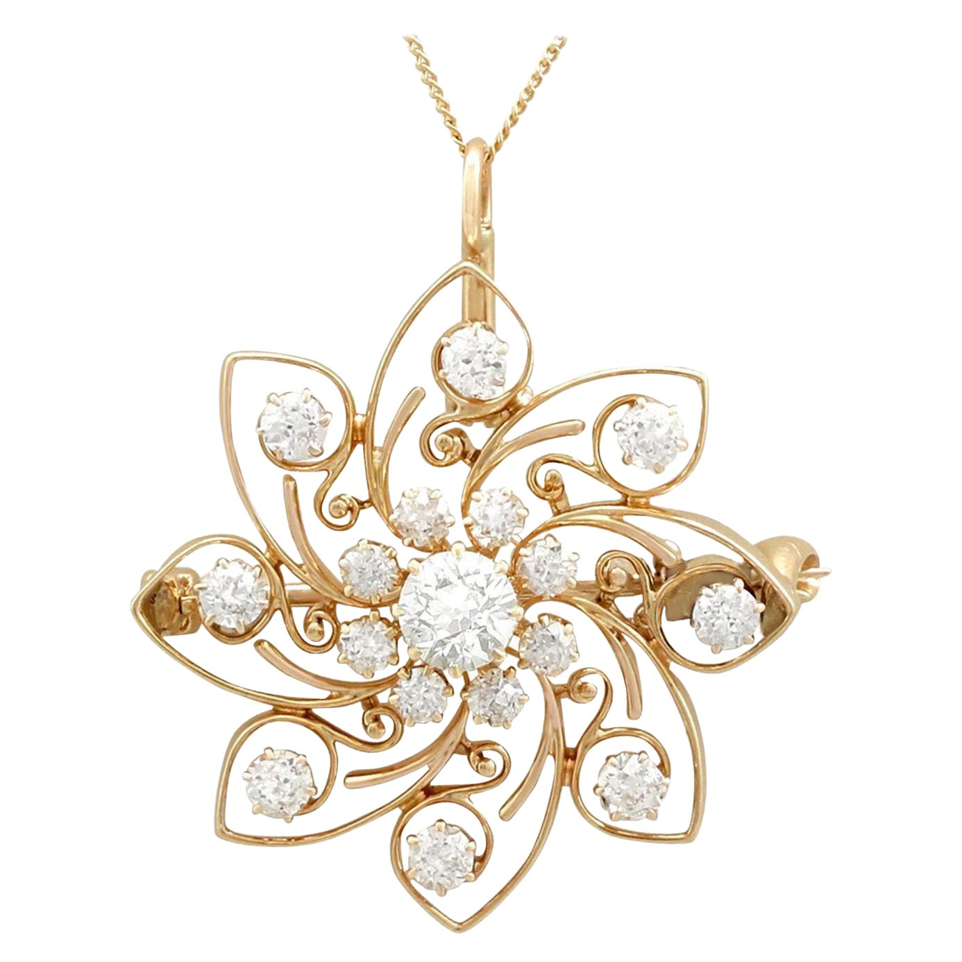 Antiguo Colgante / Broche de Diamantes de 2,30 Quilates en Oro Amarillo en venta
