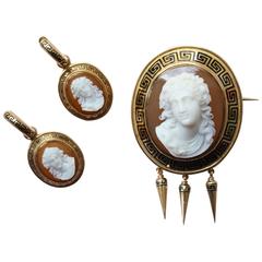Dutch Antique Hardstone Cameo Gold Brooch and Earrings Suite