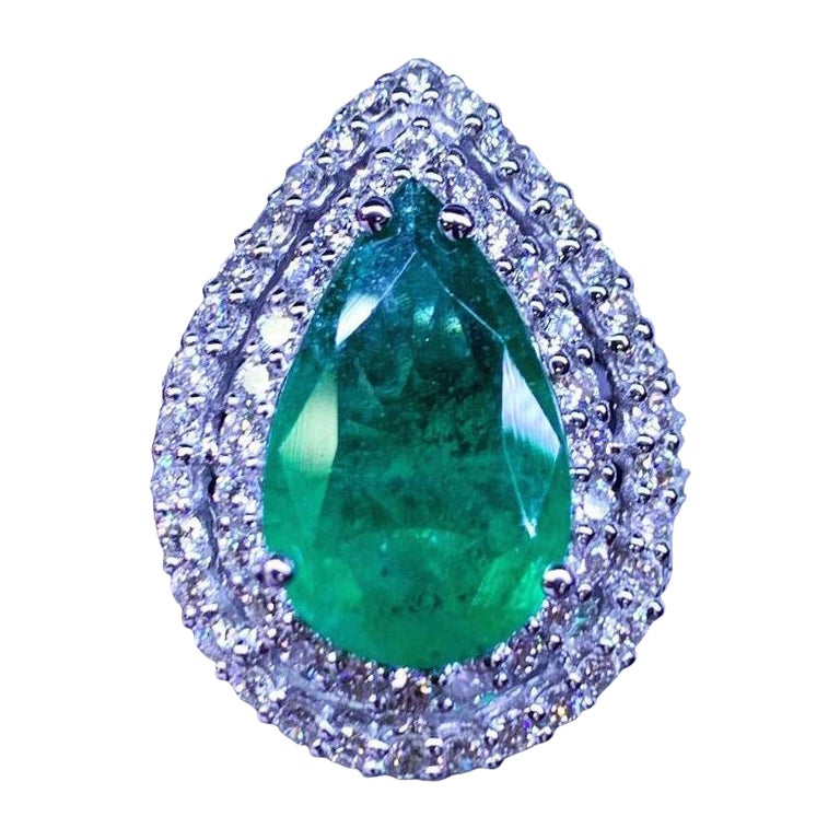 Exclusive Certified Ct 6, 74 of Zambia Emerald and Diamonds on Ring For Sale