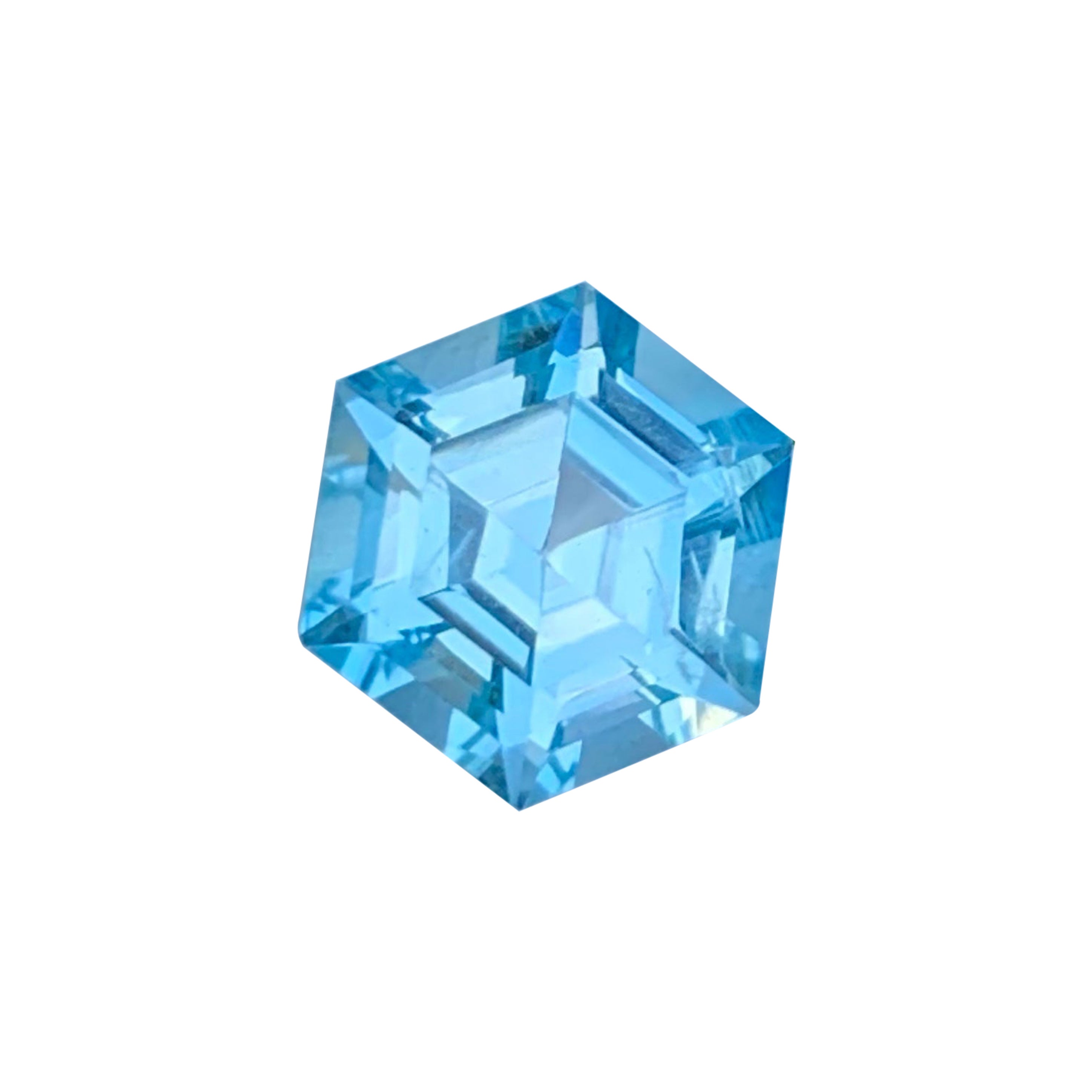 Stunning Hexagon Cut Swiss Blue Topaz 3.95 Carats Topaz Ring Majestic Topaz  For Sale