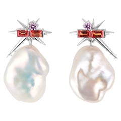 Orecchini a goccia in oro bianco 14ct con zaffiro e perle barocche, orecchini a spillo