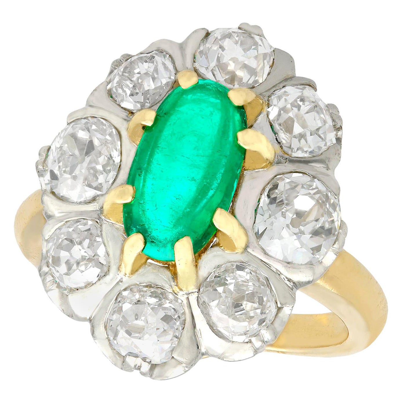 1920er Jahre Verlobungsring aus Gold mit 1,50 Karat Smaragd im Cabochon-Schliff und 2,85 Karat Diamant im Angebot