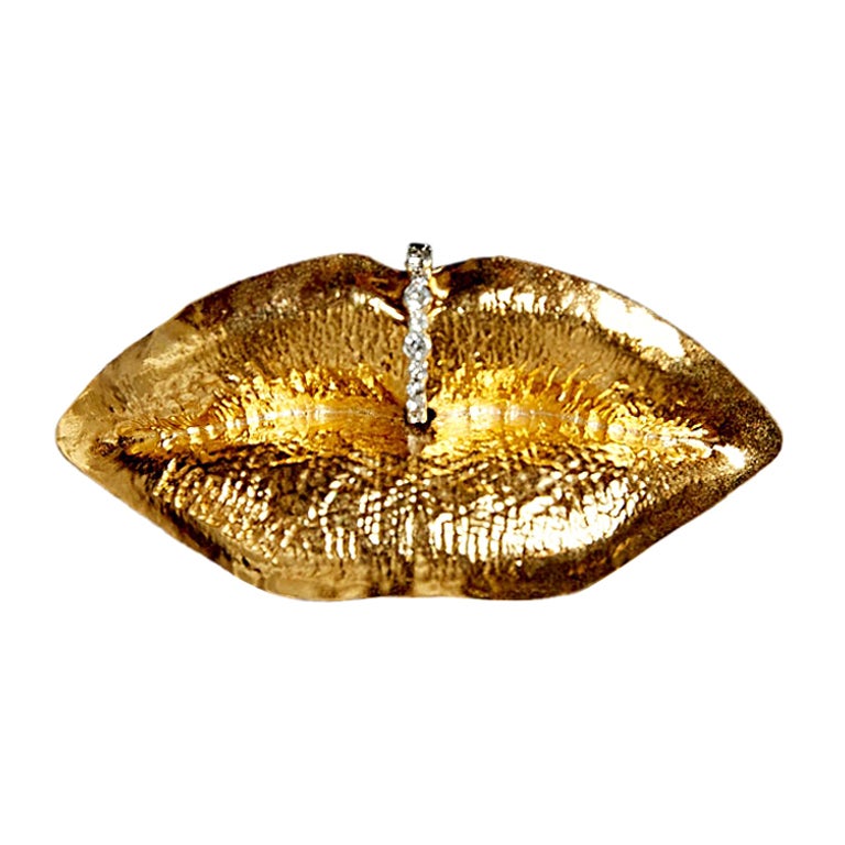 Lips Bejeweled Cuff 