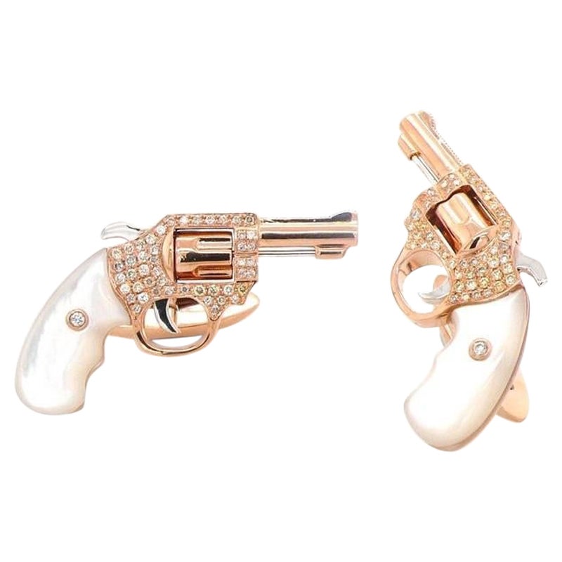Diamant Pave Weiße Perle Luxus Gun Revolver 18 Karat Gold Einzigartige Herren Manschettenknöpfe