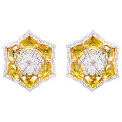 18 Karat Gold 20.50 Carats Sapphire and Diamond Flower Stud Earrings