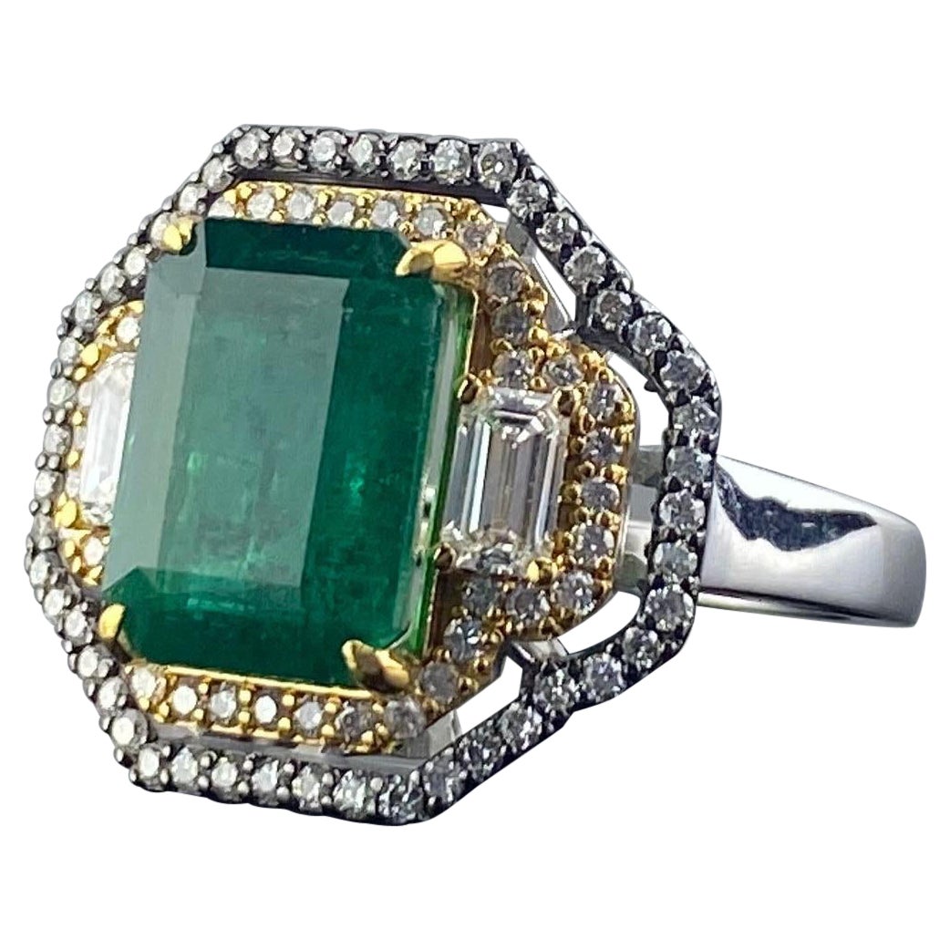 Art Deco Style 4.91ctw Fine Quality Emerald & Diamond Shield French Pave Ring  For Sale