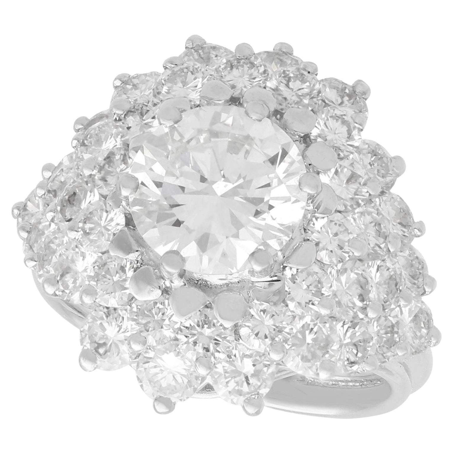Vintage French 5.19 Carat Diamond and 18 Carat White Gold Cluster Ring For Sale