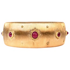 Mario Buccellati Vintage Cabochon Ruby 18K Yellow Gold Cuff Bracelet