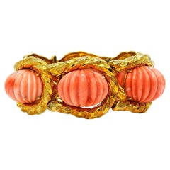 Trio Vinatge Carved Pink Coral 18K Yellow Gold Shell Large Link Bracelet