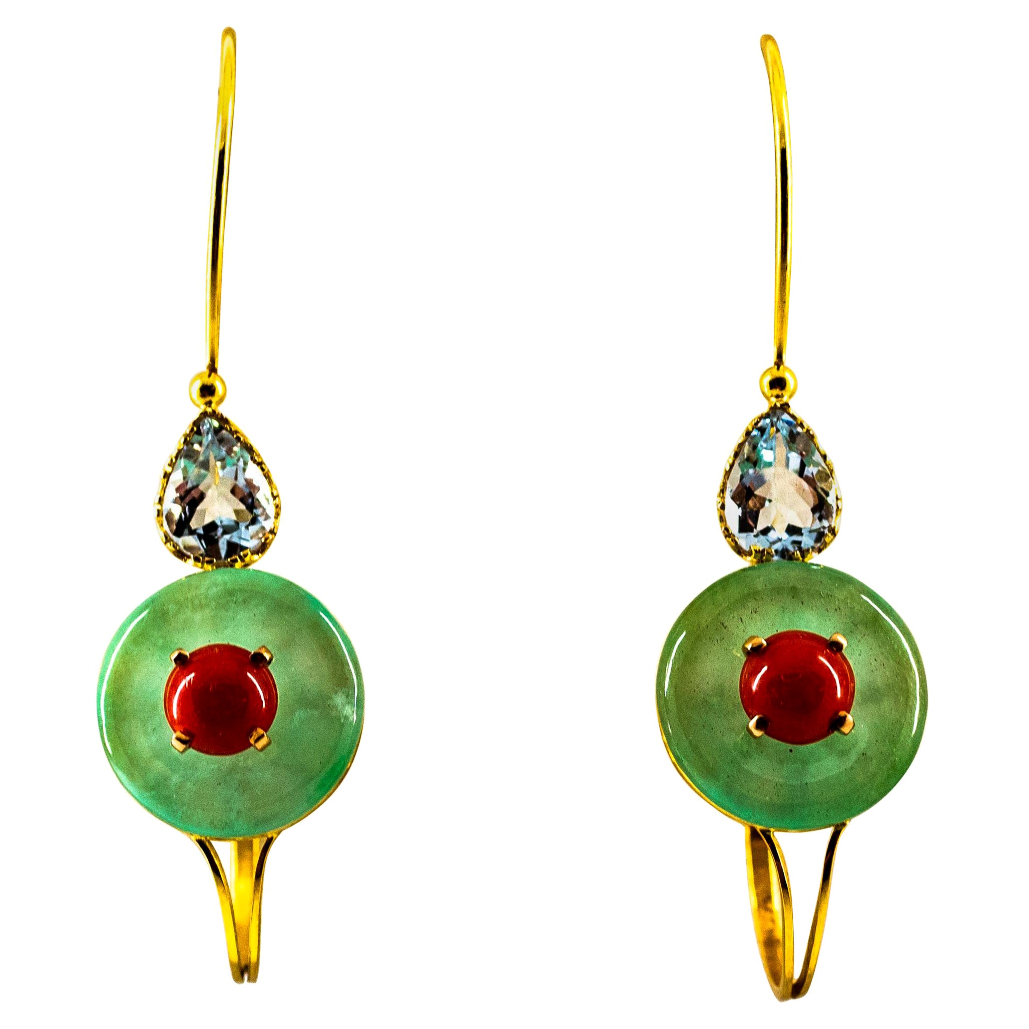 Art Deco Ohrringe mit Klappbrisur aus roter Koralle, Jade und Aquamarin in Gelbgold