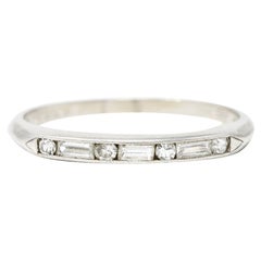 1950er Jahre Vintage-Ehering aus Platin mit Diamanten aus der Mitte des Jahrhunderts