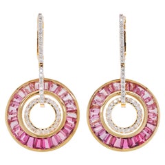 Boucles d'oreilles circulaires de style Art déco en or 18 carats avec tourmaline rose et diamants baguettes