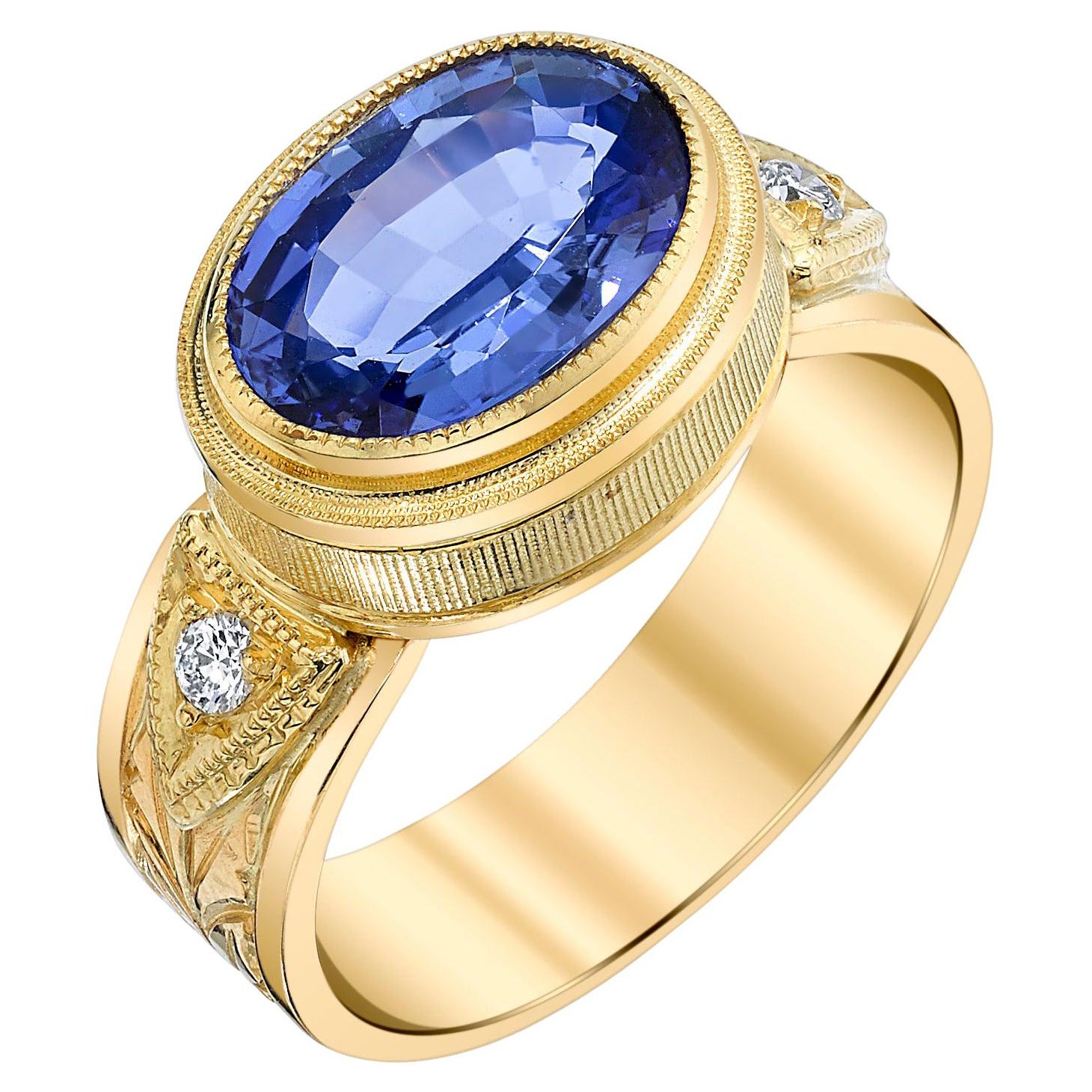 Tanzanite and Diamond Band Ring in Hand Engraved 18k Yellow Gold, 2.60 Carats For Sale