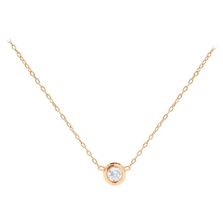 Moderne Collier à pendentif solitaire en or 14 carats avec diamants ronds taille brillant de 3 mm en vente