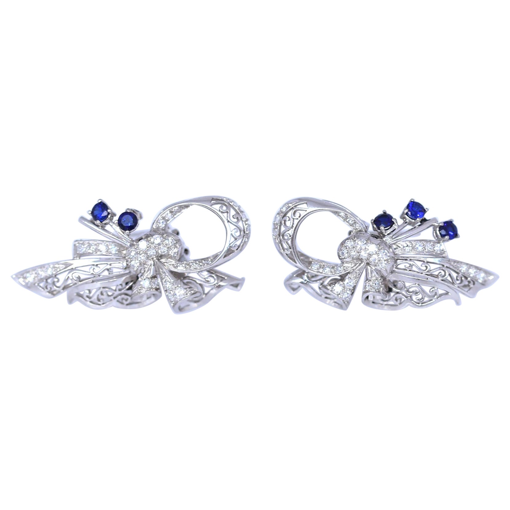 Two Platinum Brooches Sapphires Diamonds, 1930 For Sale