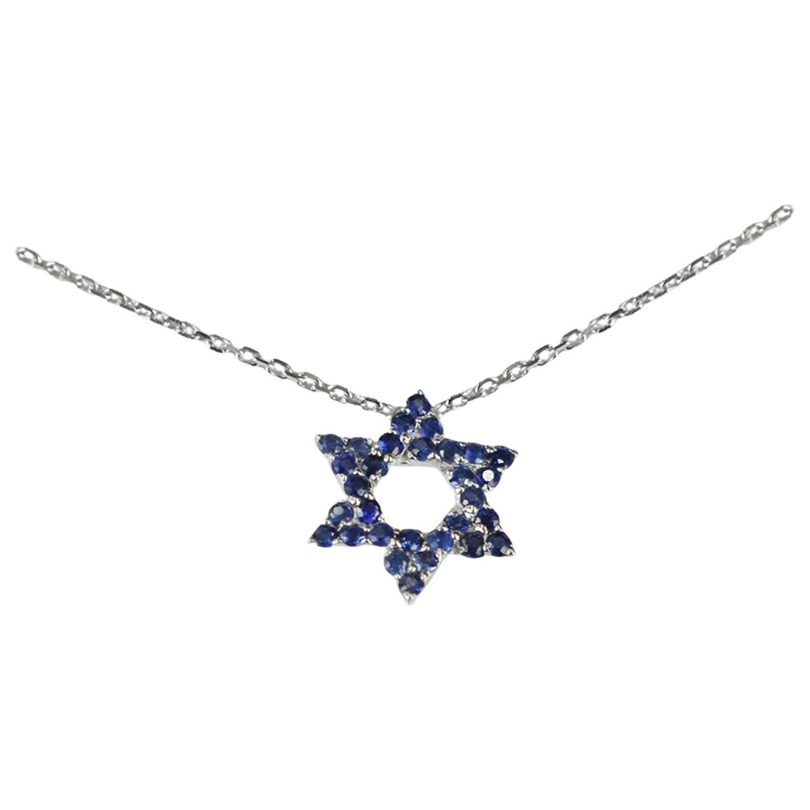 Collier à breloques étoile de David en or 14 carats et saphir bleu véritable