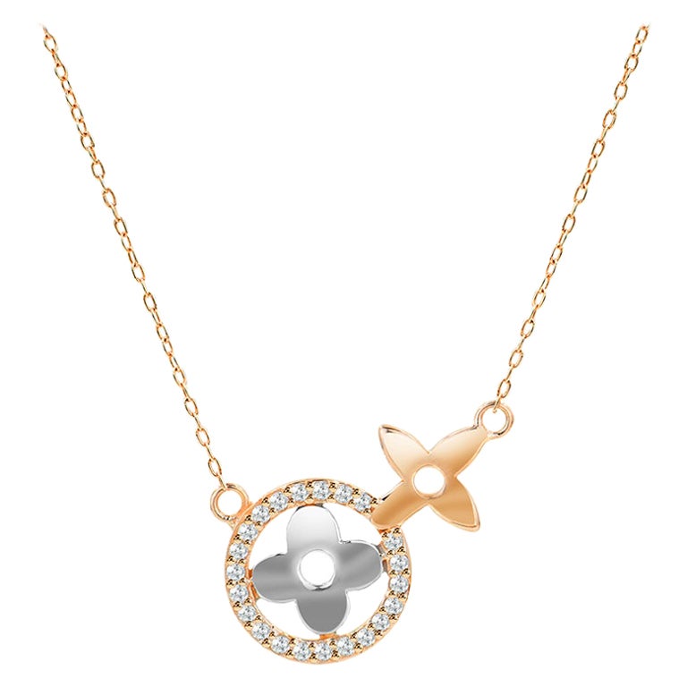 18k Gold Pave Diamond Clover Necklace Round Diamond Dainty Necklace For Sale