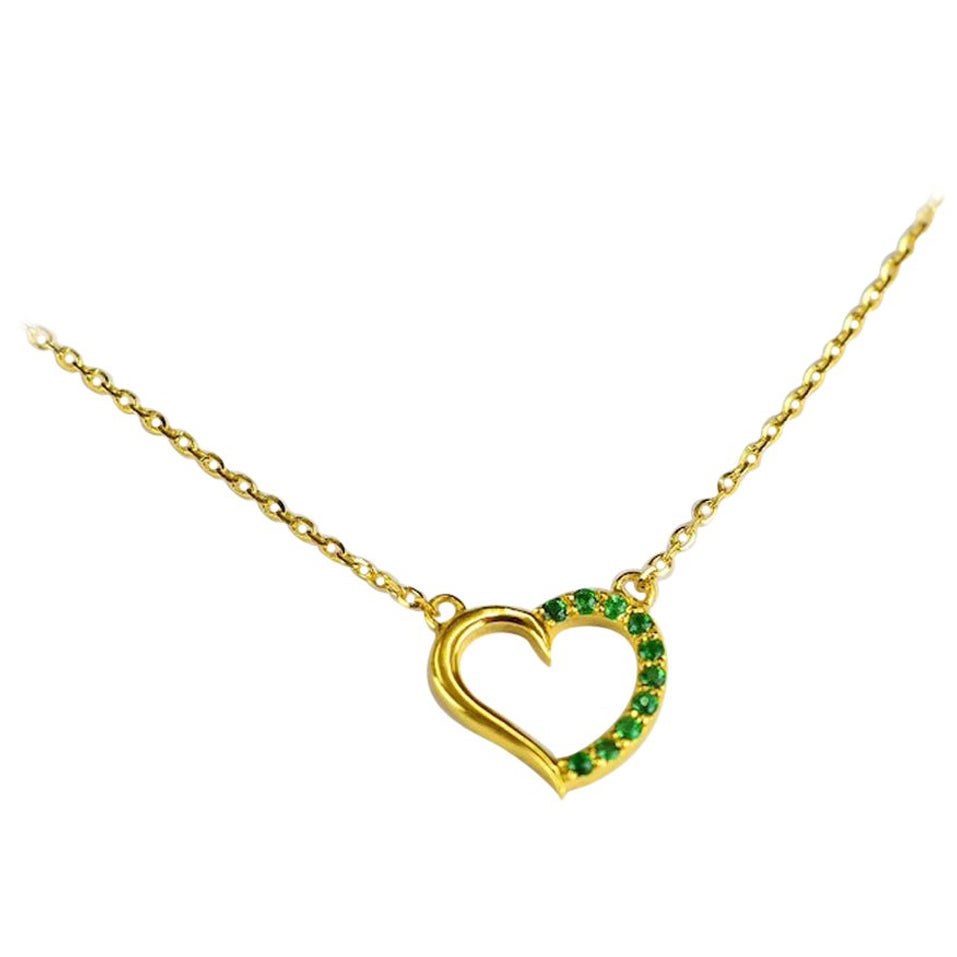 14K Gold Emerald Heart Necklace Valentine Jewelry For Sale