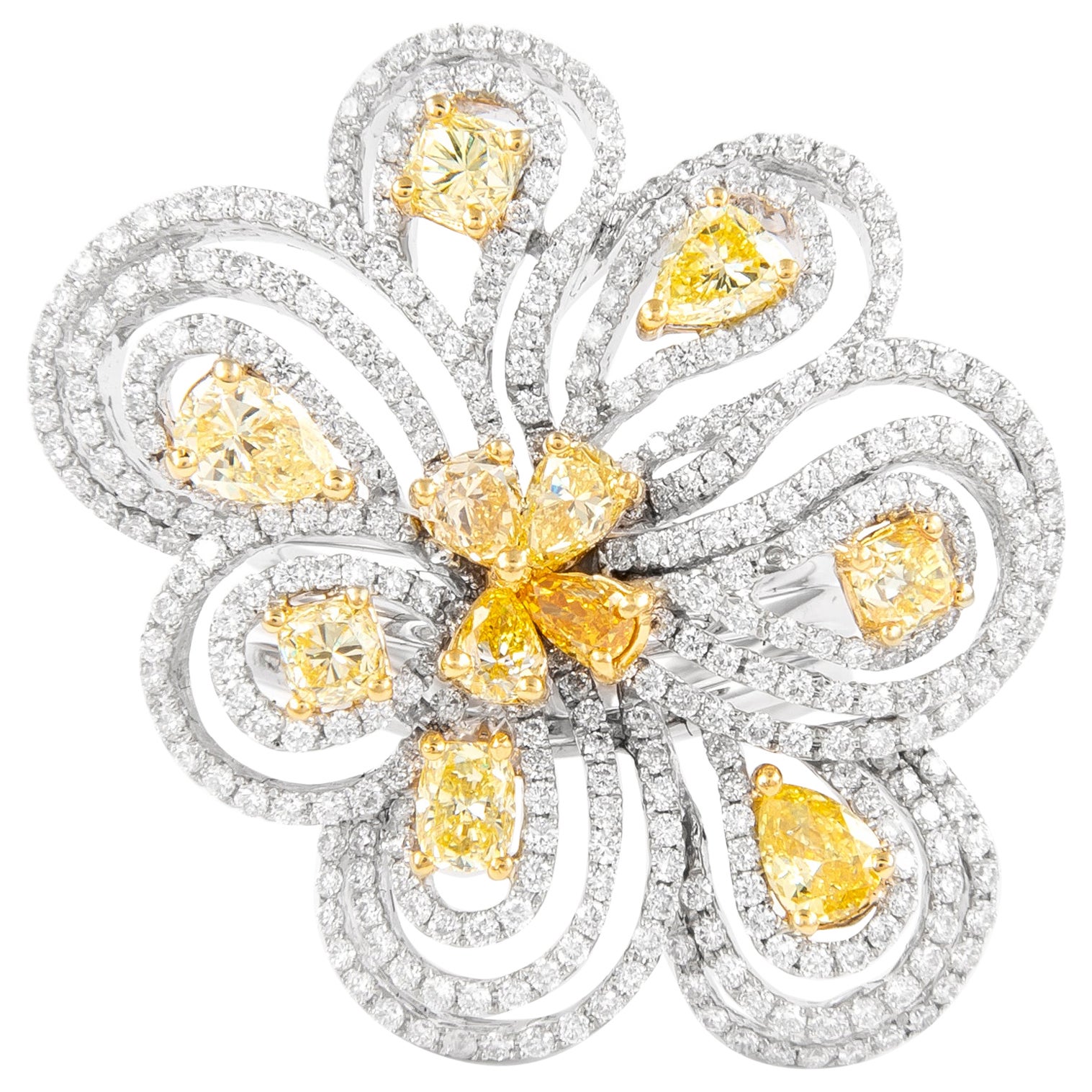 Alexander Bague à fleurs en or bicolore 18 carats avec diamants jaunes de 3,97 carats en vente
