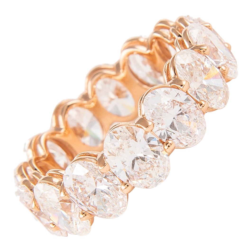 Eternity-Ring aus 18 Karat Roségold mit 7,08 Karat ovalem Diamant im Angebot