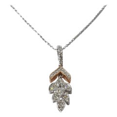 Collier de mariage en forme de feuille en or 14 carats et diamants