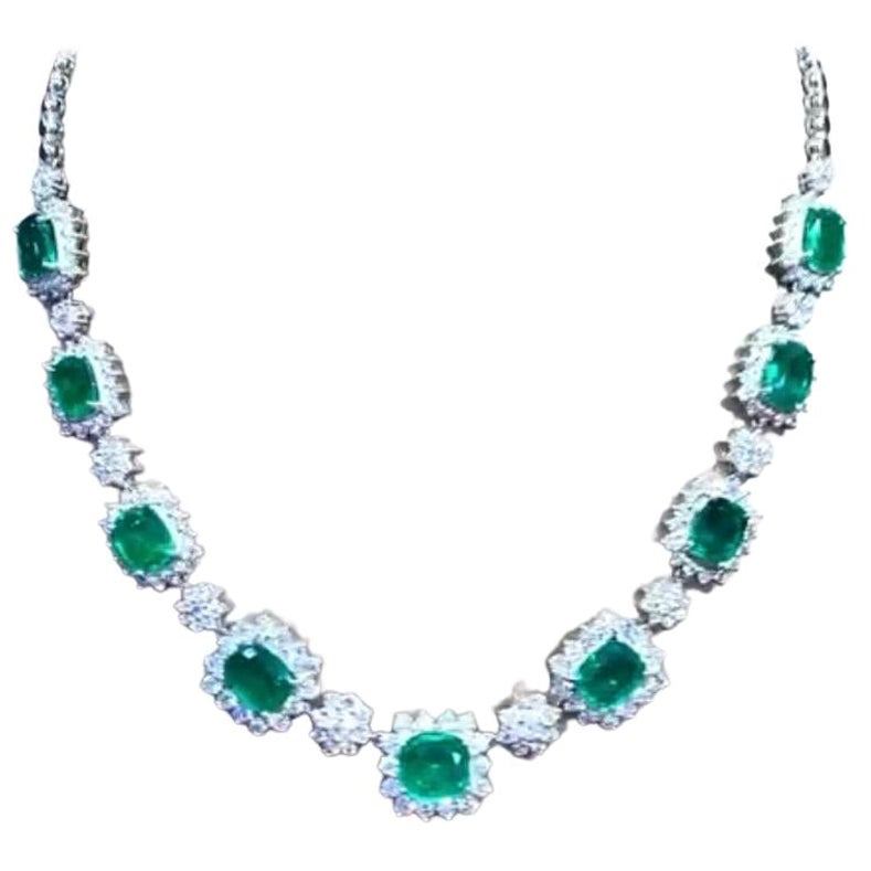 AIG Certified 27.82 Ct Zambian Emeralds 10.08 Ct Diamonds 18K Gold Necklace  For Sale