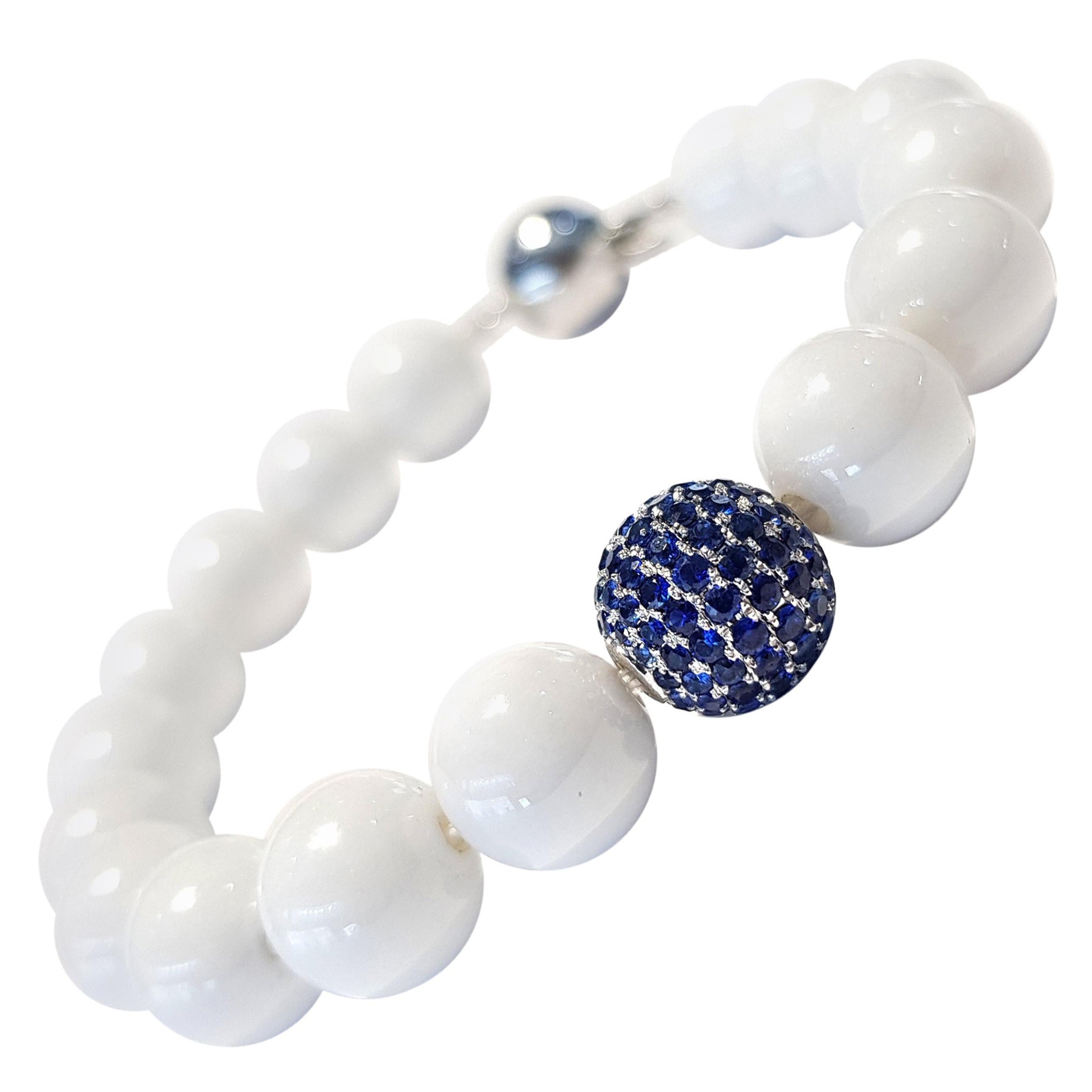 1.80 Carat Blue Sapphire 18 Kt Gold Bespoke Ceramic Tresor Paris Bead Bracelet  For Sale