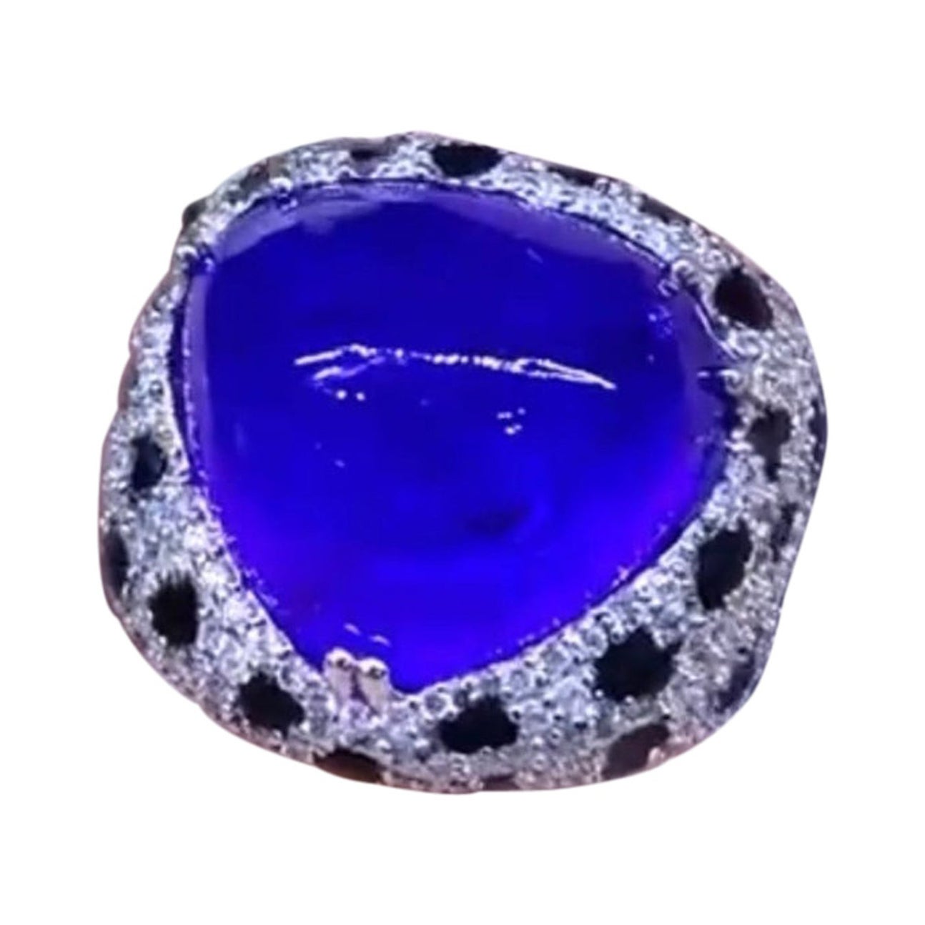 Amazing Ct 25, 43 of Natural Tanzanite and Diamonds on Ring For Sale