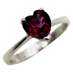 Contemporary 18K White Gold Heart Shaped Garnet Ring