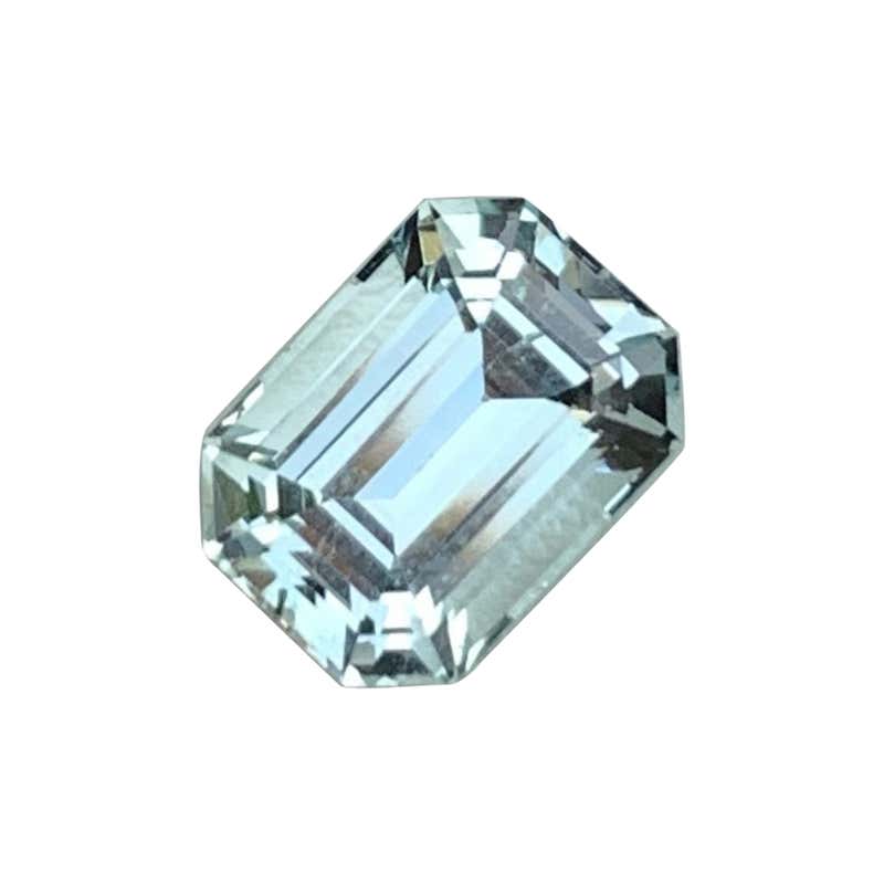 Natural Aquamarine Gemstone Oval Cut - 1/2 CT, 6x4mm, Light Blue, VS Clarity, Brazil, Eye Clean, Not Enhanced