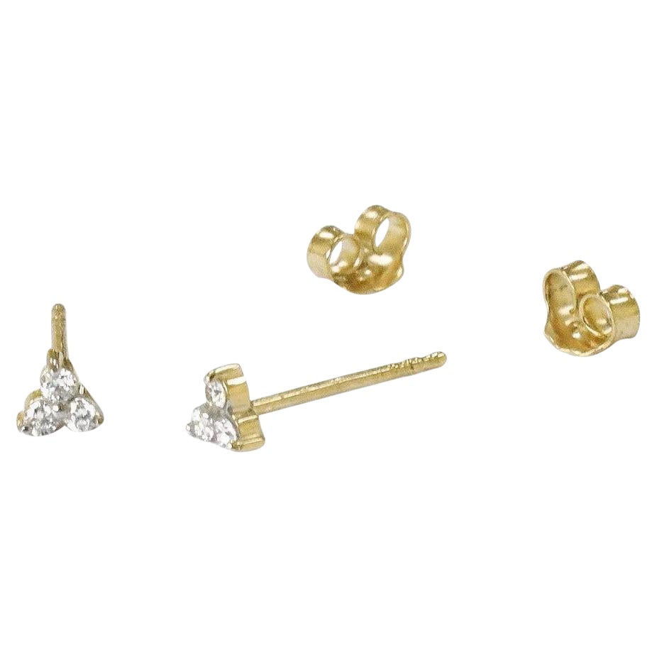 18K Gold Round Cut Diamond Trio Tiny Stud Earrings Tiny Cluster Stud Earrings For Sale