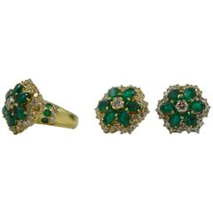 Stunning Emerald Diamond Gold Ring and Earrings 