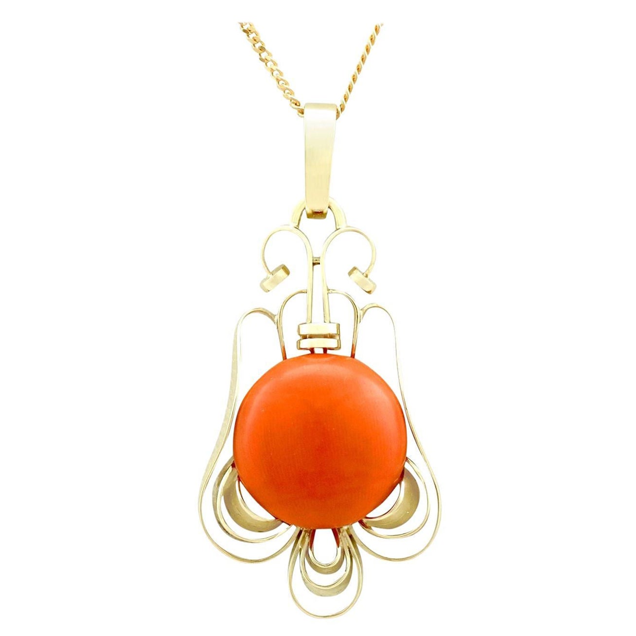 Vintage 7.47carat Coral and Yellow Gold Pendant For Sale