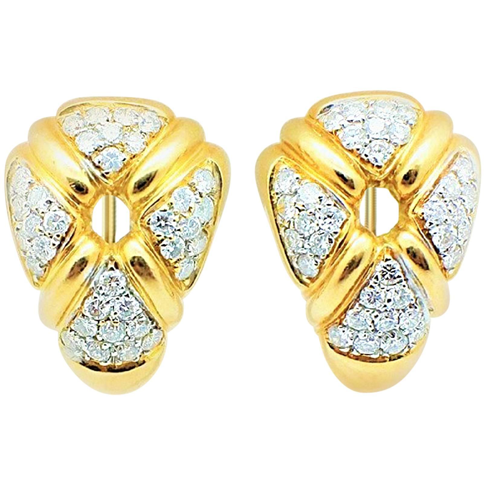 Chaumet Paris 1.50 Carats of Diamonds Set in 18KT Yellow Gold Clip On Earrings For Sale