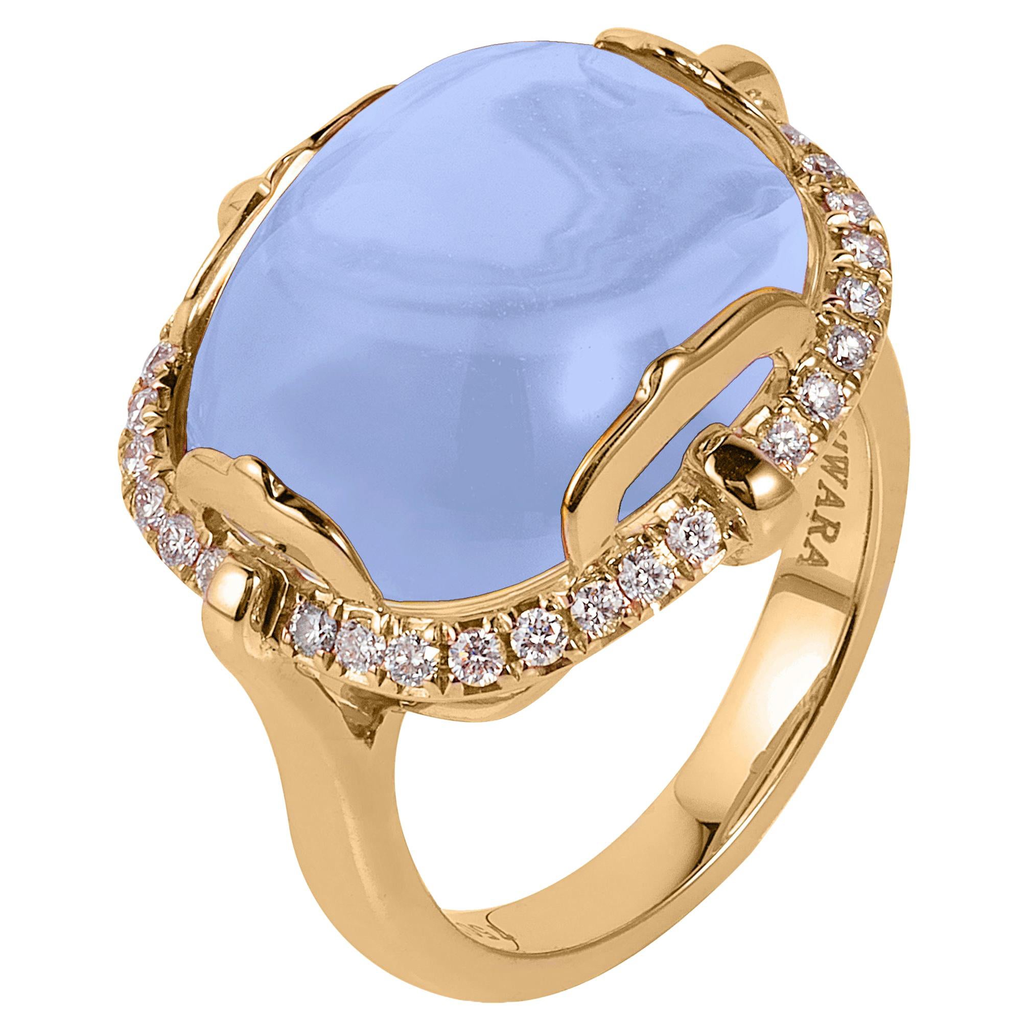 Goshwara Ring mit blauem Chalcedon im Kissenschliff und Diamanten