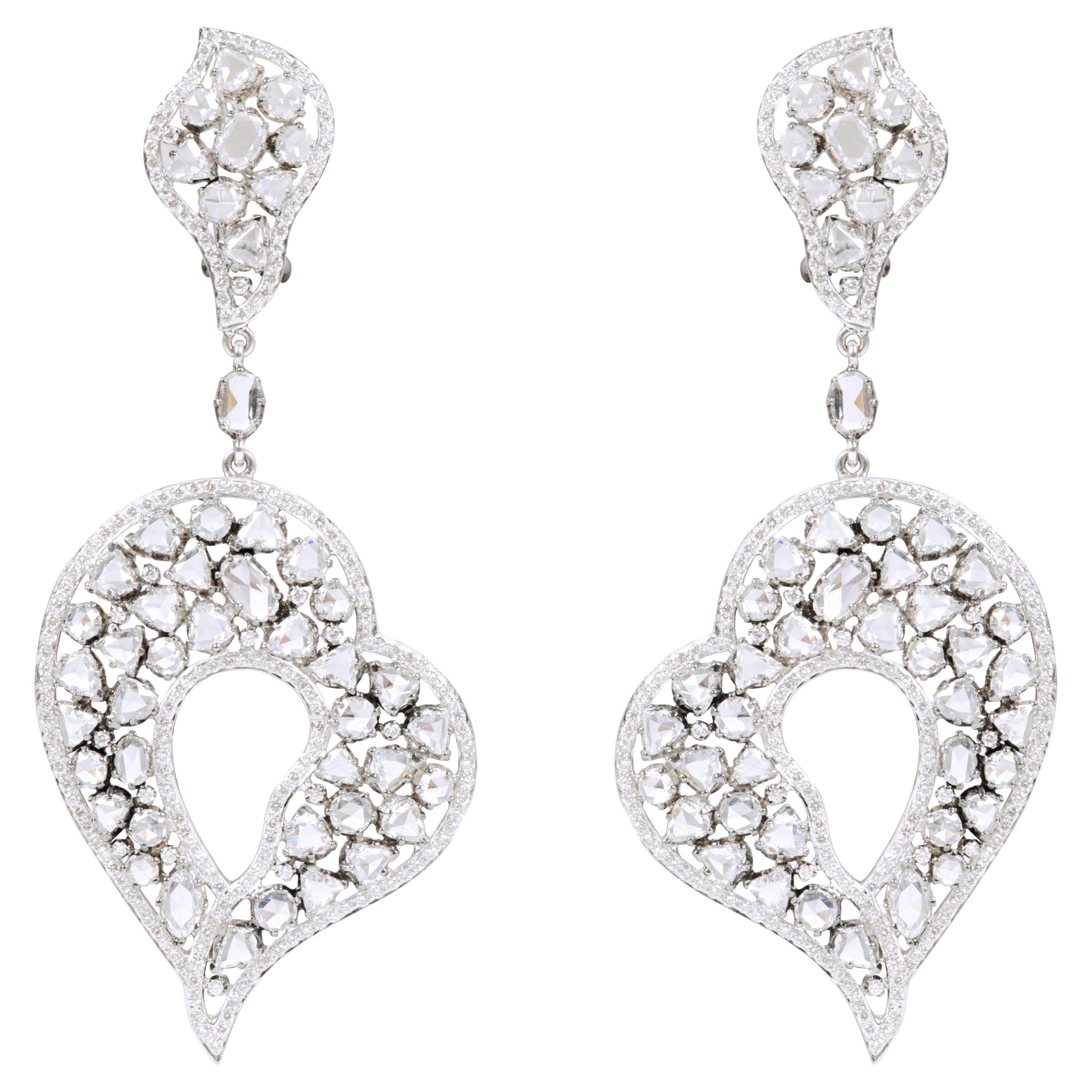 18 Karat 13.51 Carat Diamond Heart-Shape Dangle Cocktail Earrings For Sale