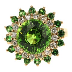 7.63 Carat Peridot Tsavorite Diamond Yellow Gold Cocktail Ring