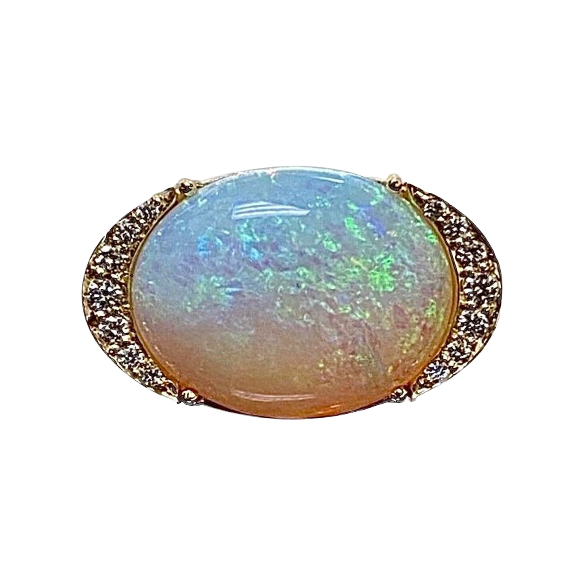 Moderner handgefertigter Diamantring aus 18 Karat Gelbgold mit 10,90 Karat ovalem australischem Opal im Angebot