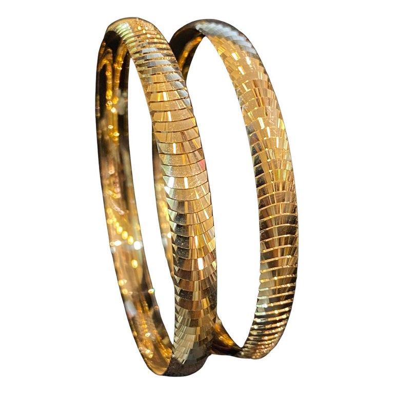 Amazing 22k Gold Bracelet For Sale at 1stDibs | amazing bracelets, gold  begal, sone k kangan