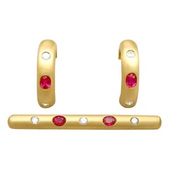 Retro 1.05 Carat Ruby and Diamond Earring and Brooch Set in Yellow Gold