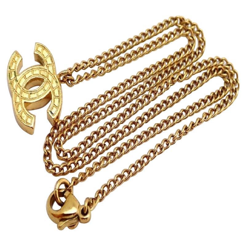Chanel Gold-tone Quilted CC Logo Pendant Necklace For Sale