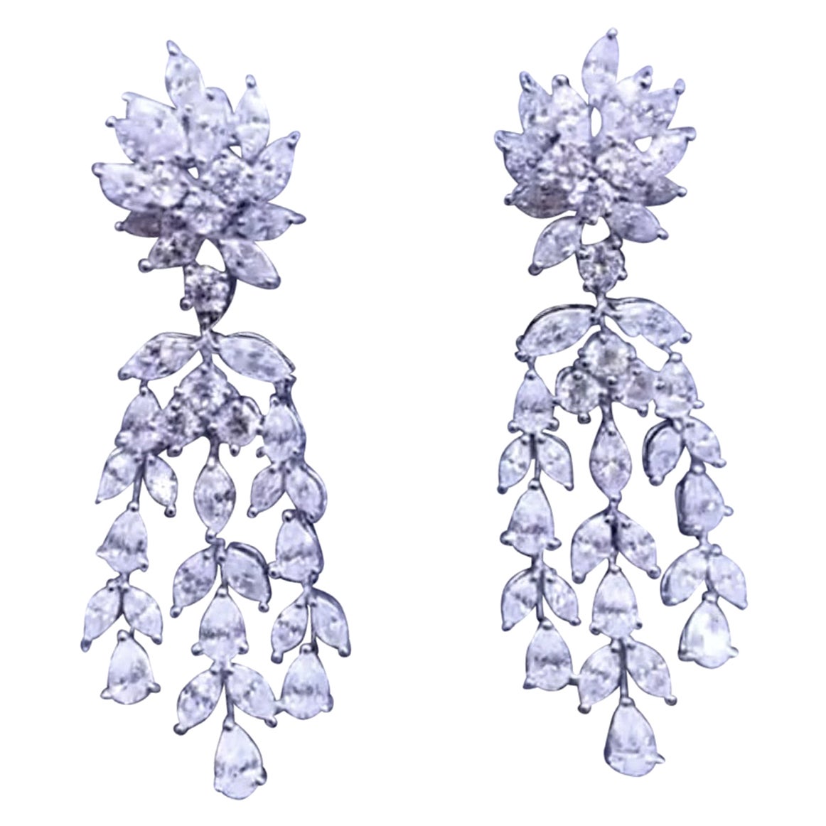 Boucles d'oreilles en diamants naturels de 9,50 carats en vente