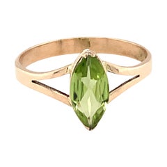 Marquise Cut Peridot Ring Set in 14k Gelbgold
