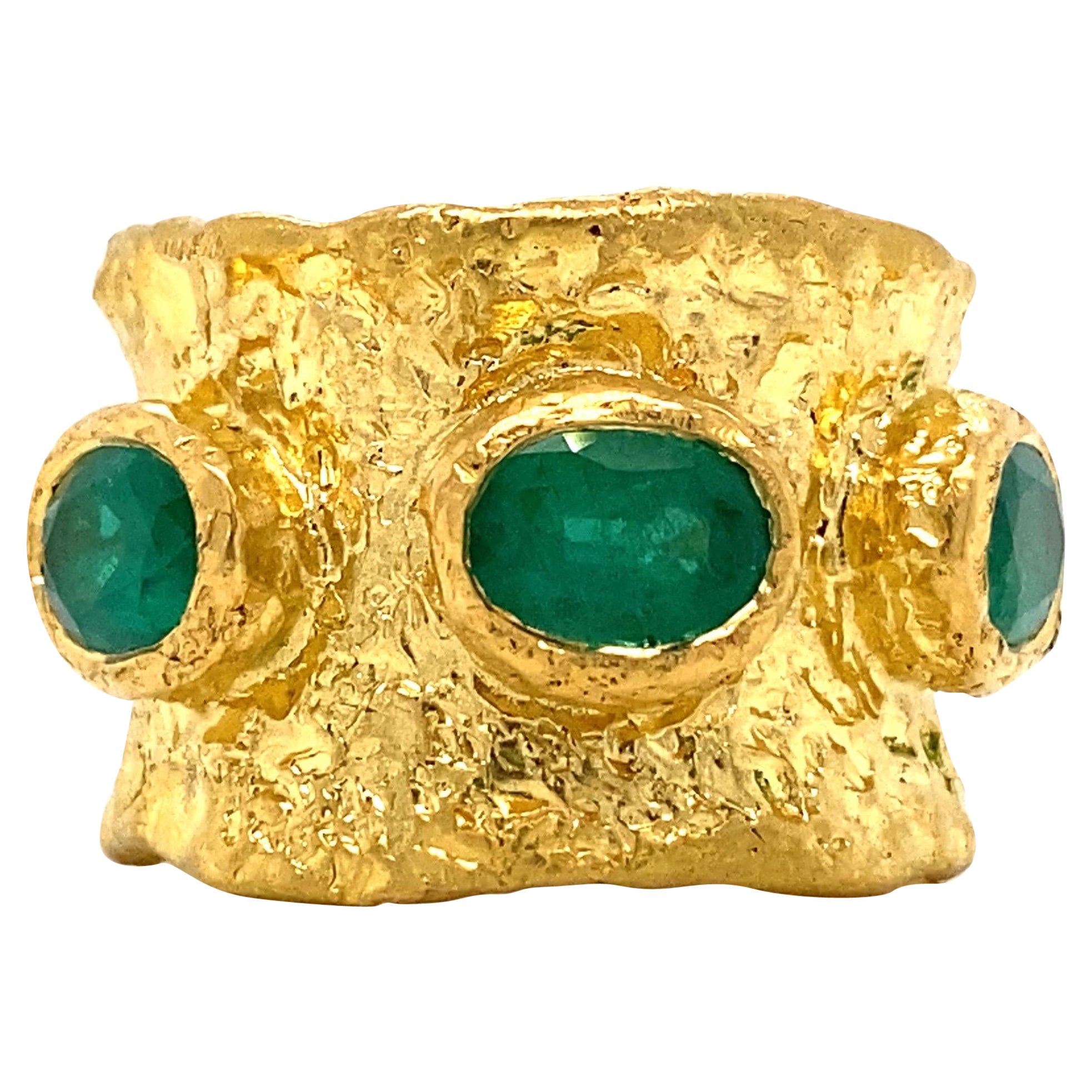 Emilio Jewelry 22 Karat Gold Hand Hammered 3.50 Carat Multi Color Sapphire Ring 